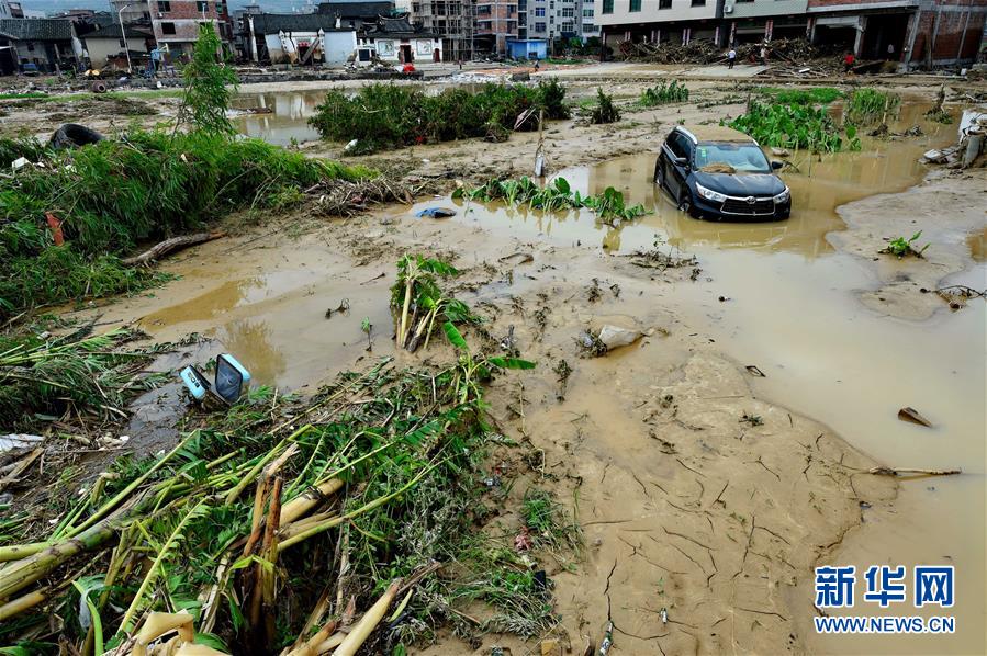 福建闽清:洪水肆虐致10人死亡11人失踪
