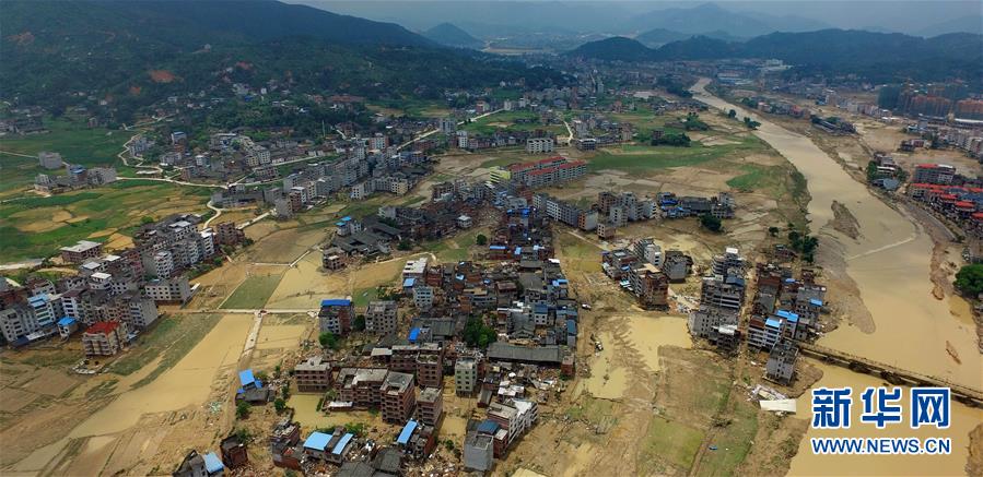福建闽清:洪水肆虐致10人死亡11人失踪